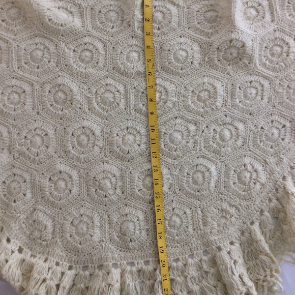 Knitted shawl - Picture 4 of 4